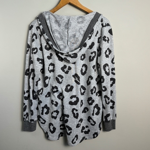 Doe & Rae Oversized Leopard Print Pullover Lightweight Hoodie Sweatshirt‎ Medium - Picture 5 of 14